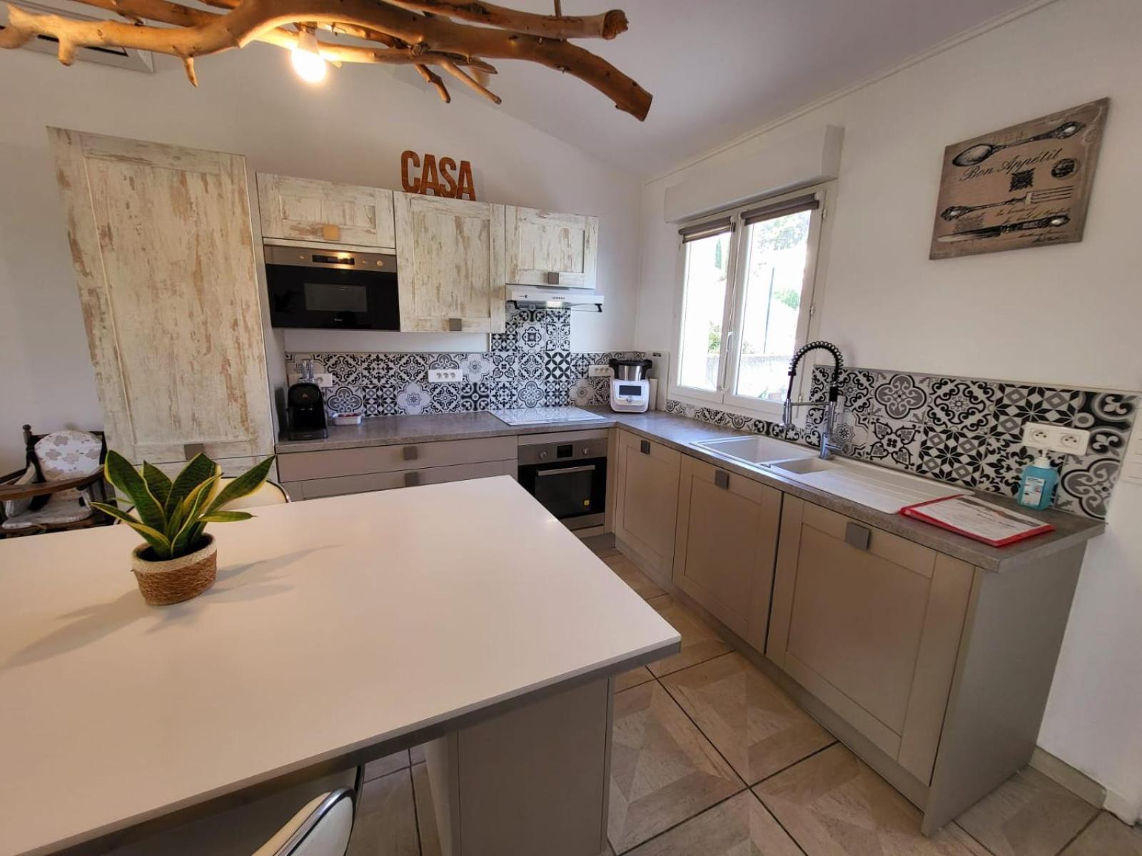 Casa Leone 83 Apartment Sollies Pont Luaran gambar